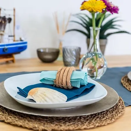 Komfortables Haus Mit Sonnenterrassen & Meerblick Prázdninový dům