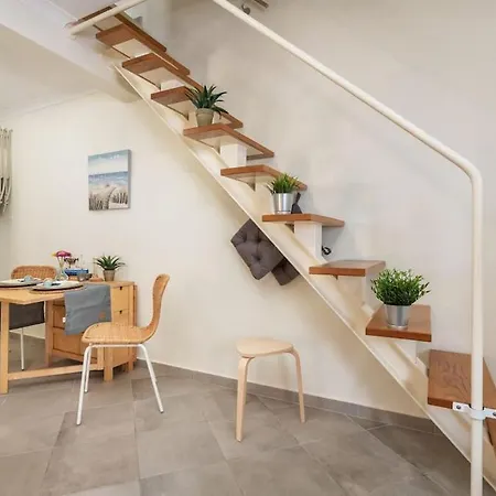 Komfortables Haus Mit Sonnenterrassen & Meerblick