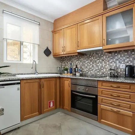 Nyaraló Komfortables Haus Mit Sonnenterrassen & Meerblick Olhão